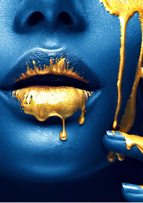 Goldene Lippen auf blauer Haut, Modeposter