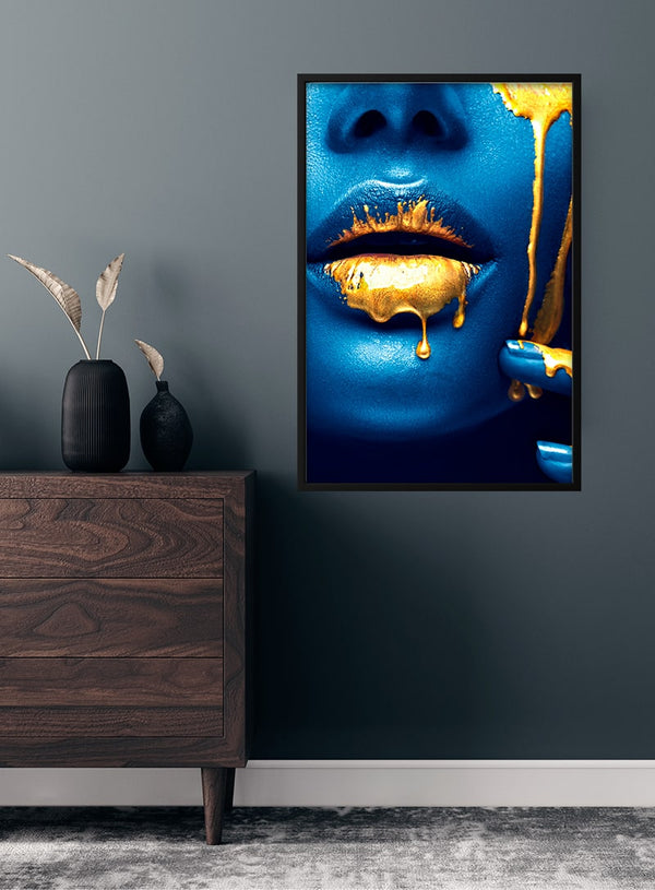 Goldene Lippen auf blauer Haut, Modeposter