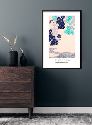 Framed Ohara Koson Japansk Kunstposter featuring blue and turquoise Chrysanthemums, displayed on a modern wall.