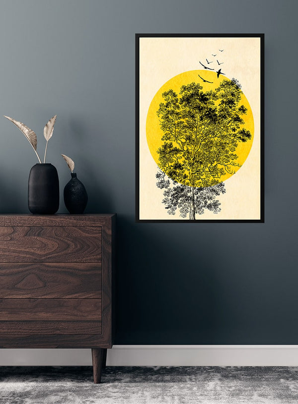 Gelbe Sonne mit schwarzen Vögeln Poster