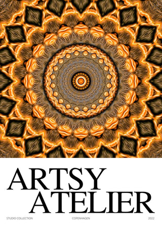 Mandala-inspired sunburst pattern with golden hues, featured on the Hypnotic Sun Plakat product page.