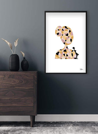 Sara Sonne - Say No Kunstposter framed and displayed on a dark wall above a wooden dresser with vases.