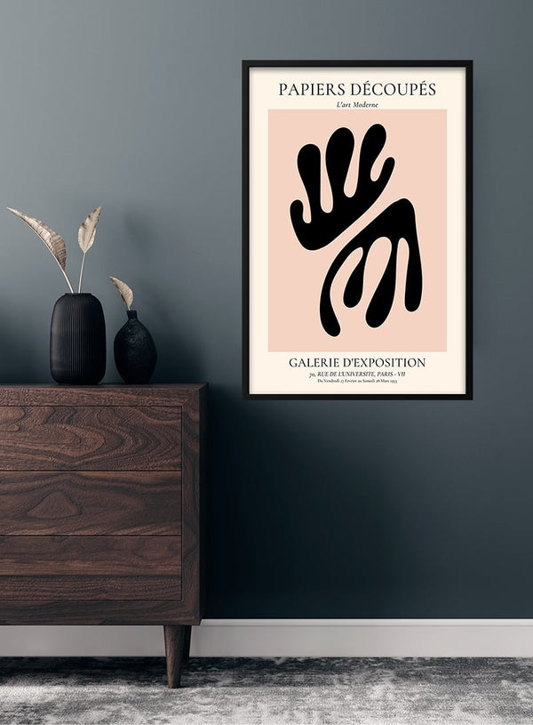 Schwarze Koralle auf rosa Poster, inspiriert von französischer Kunst